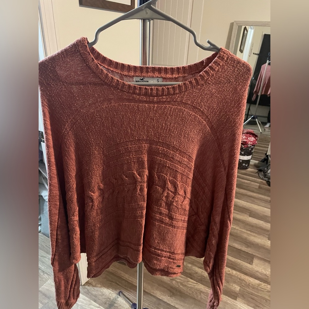 Wide-Sleeve Hollister Sweater. Size S.